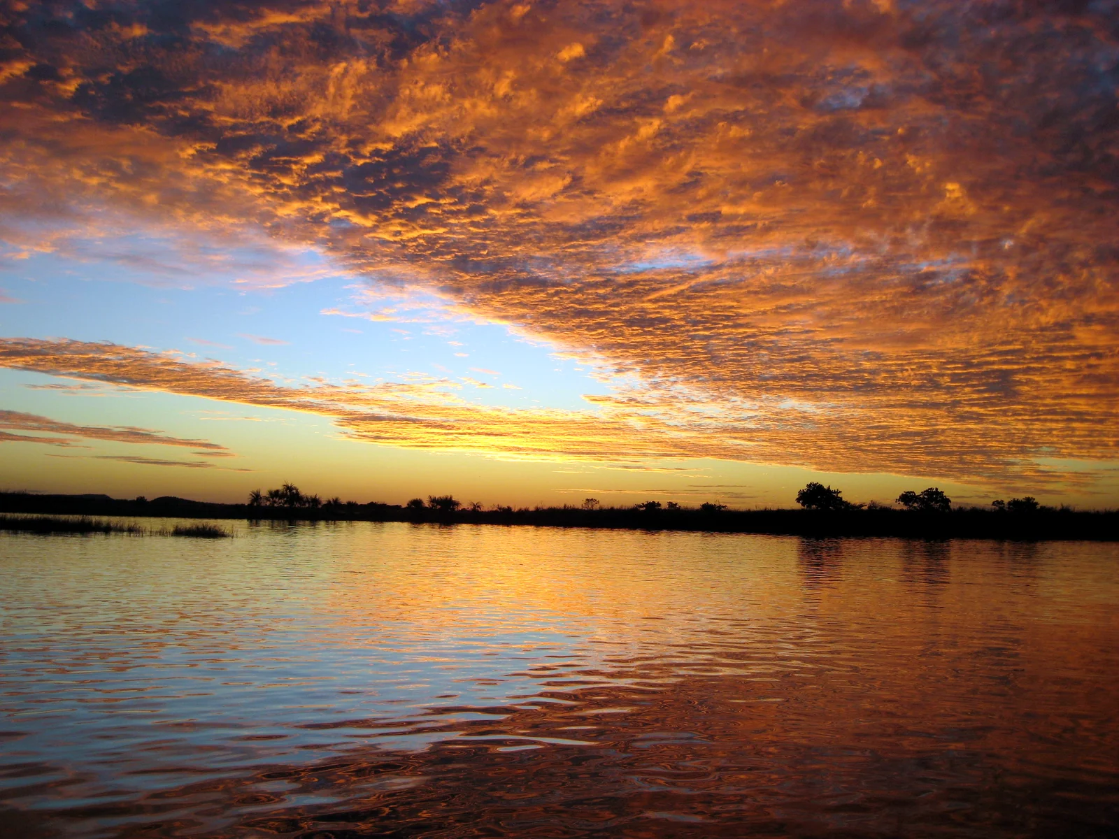 Vista real do Lago de Peixe Angical, Tocantins