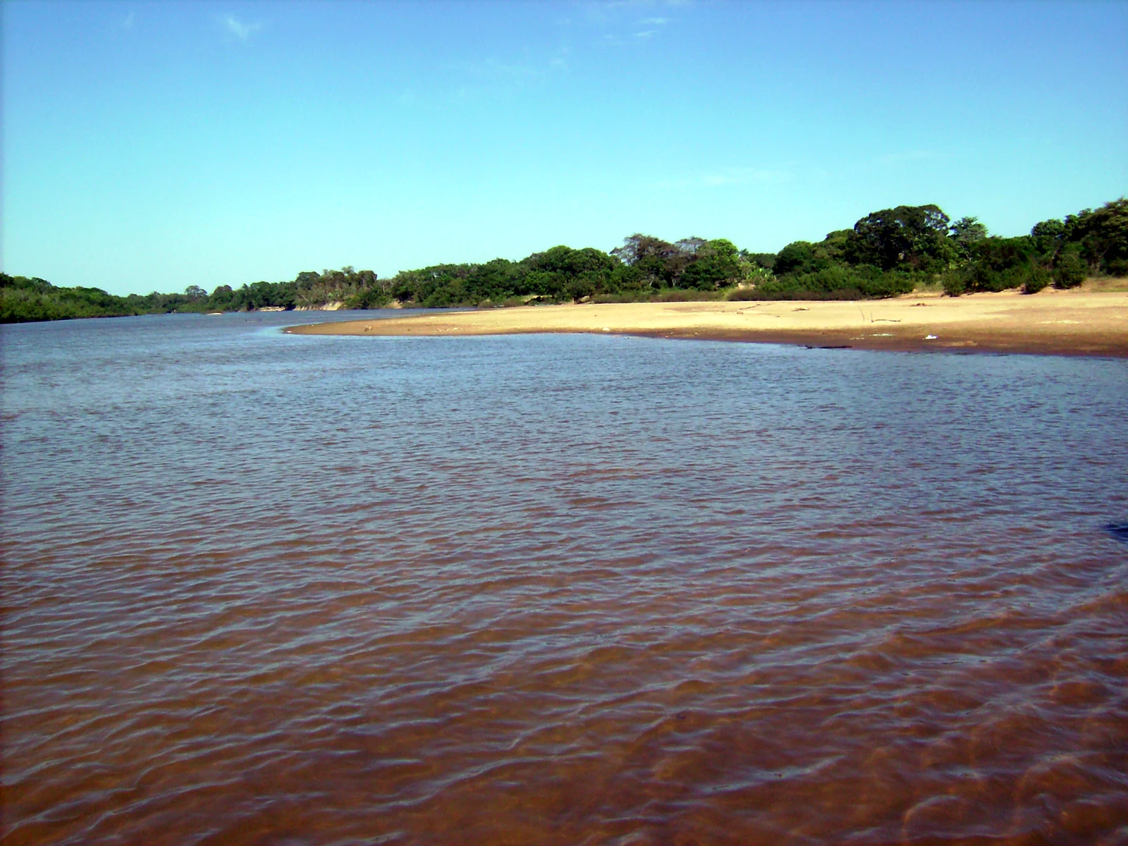 Vista real do Rio Javaés na região da Ilha do Bananal, Tocantins